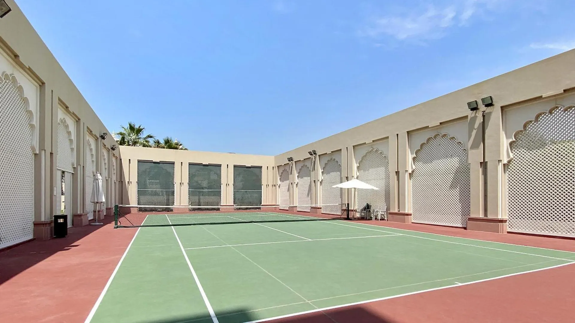 Apartment Vayk - Stylish 1Bedroom With Secluded Beach Access In Palm Jumeirah Dubai