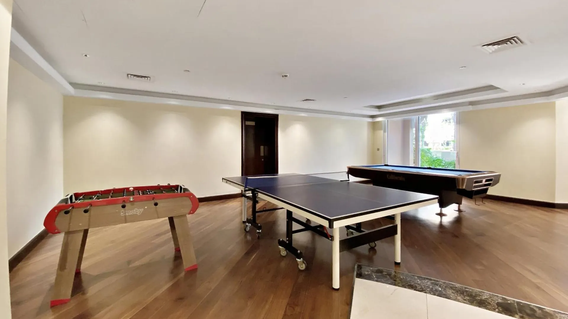 Vayk - Stylish 1Bedroom With Secluded Beach Access In Palm Jumeirah Dubai 0*,  United Arab Emirates