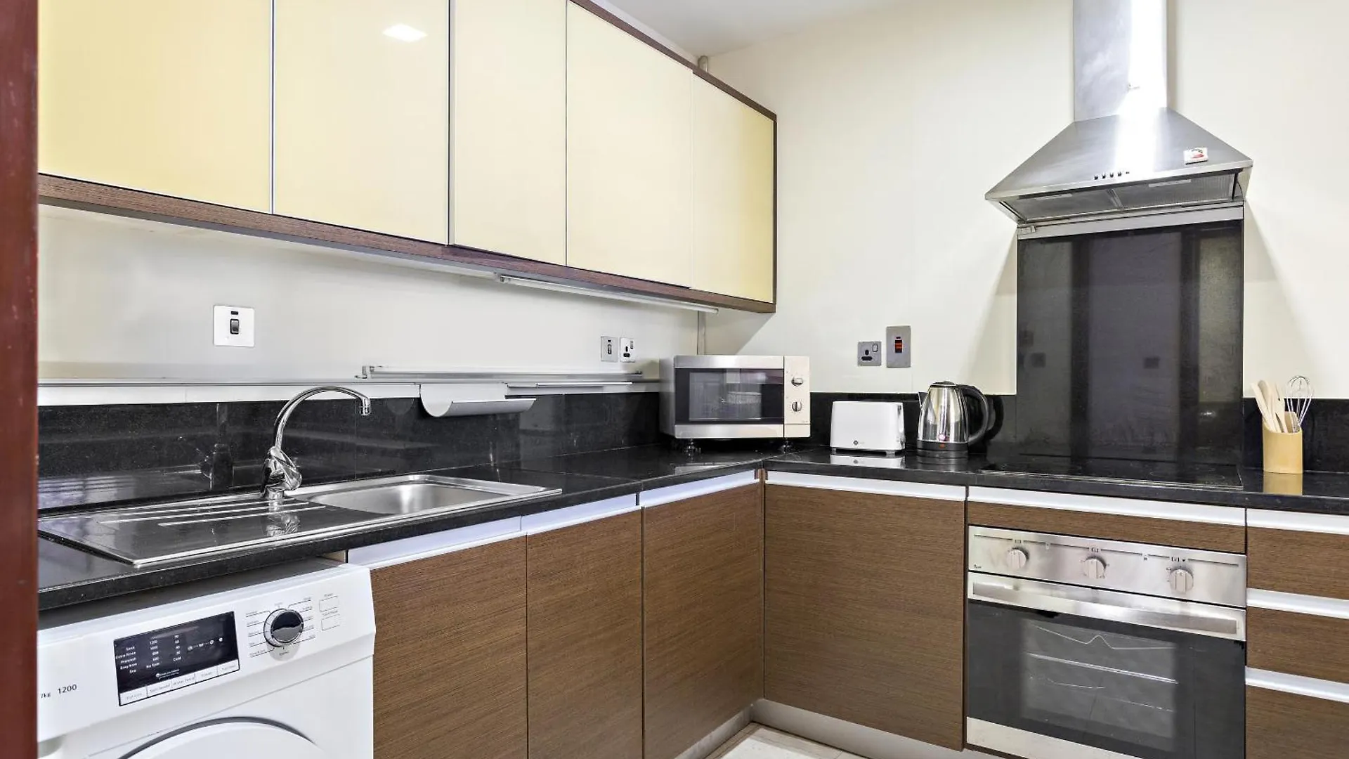 Apartment Vayk - Stylish 1Bedroom With Secluded Beach Access In Palm Jumeirah Dubai